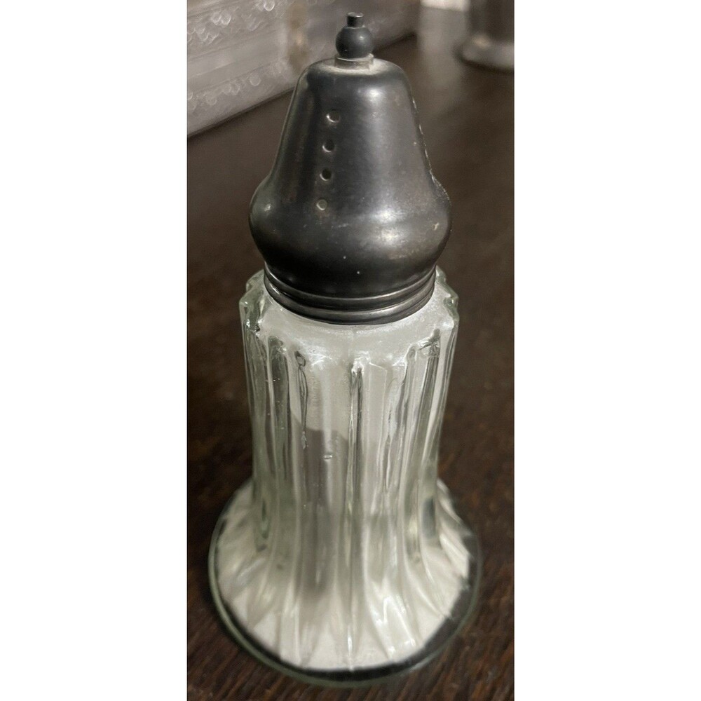 Vtg Victorian Muffineer Vanity Powder Shaker Silver Plated Cut Glass w/powder